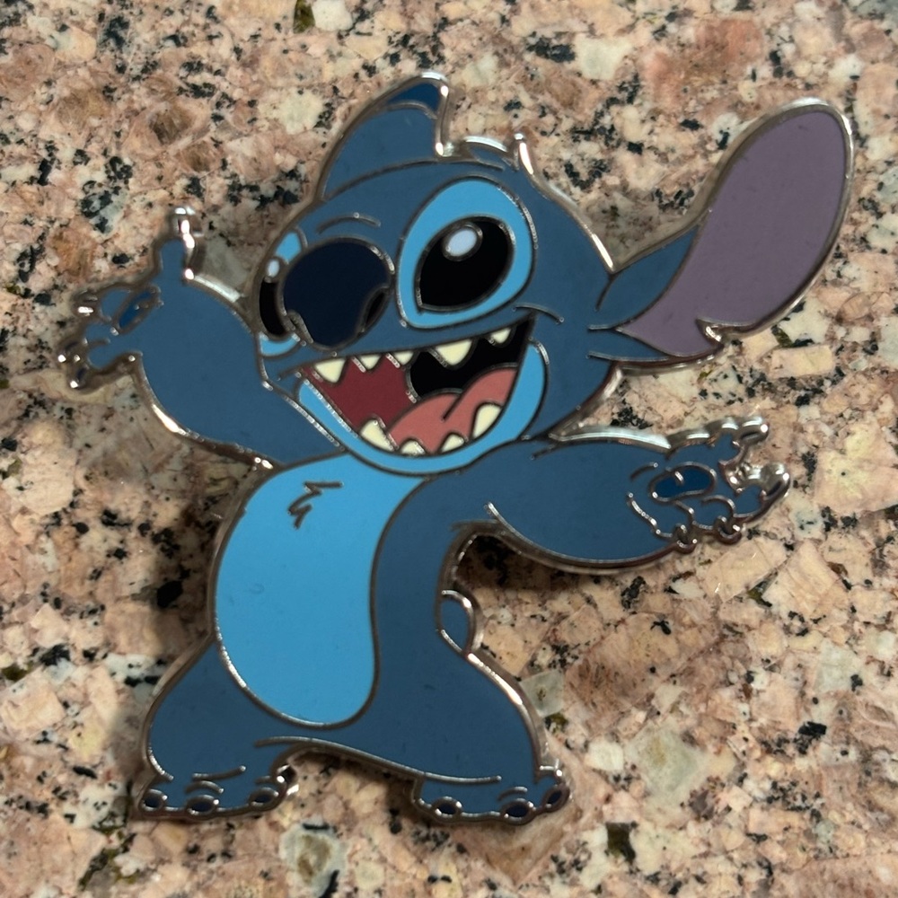 Disney Trading Pin Stitch - Smiling with Arms Out - Lilo and Stitch
